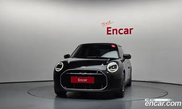 Mini Cooper 2024 0.1 автомат (гидро), миниатюра 3