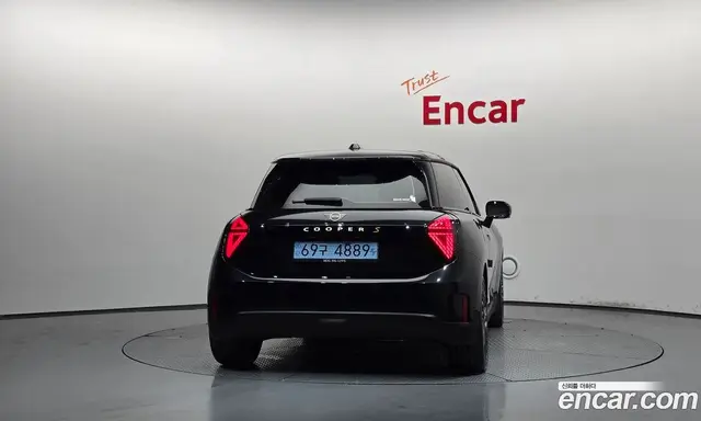 Mini Cooper 2024 0.1 автомат (гидро), миниатюра 4