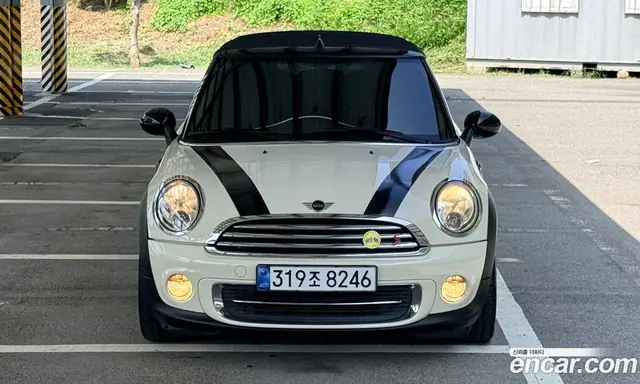 Mini Cooper Convertible 2012 1.6 автомат (гидро), миниатюра 3 Mini Cooper Convertible 2012 1.6 автомат (гидро), миниатюра 3