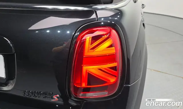 Mini Cooper Convertible 2023 2.0 автомат (гидро), миниатюра 9 Mini Cooper Convertible 2023 2.0 автомат (гидро), миниатюра 9