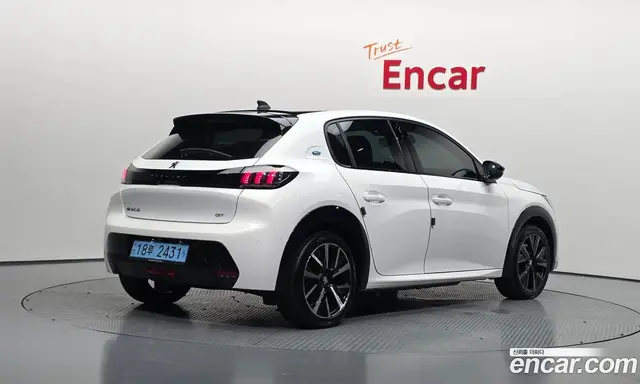 Peugeot 208 2023 0.1 автомат (гидро), миниатюра 2
