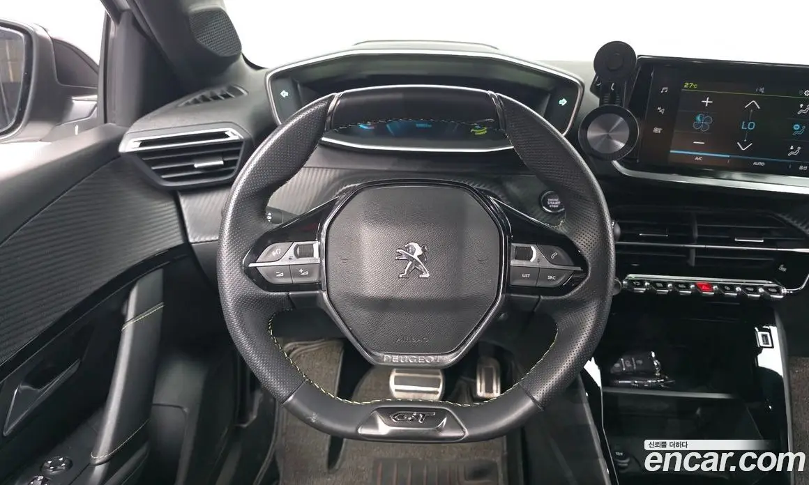 Peugeot 208 2023 0.1 автомат (гидро), фото 19