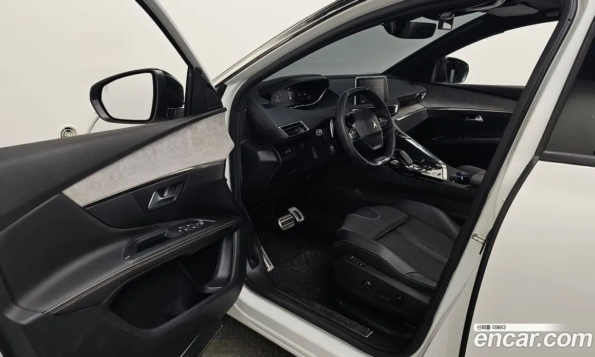 Peugeot 5008 2022 1.2 автомат (гидро), фото 12