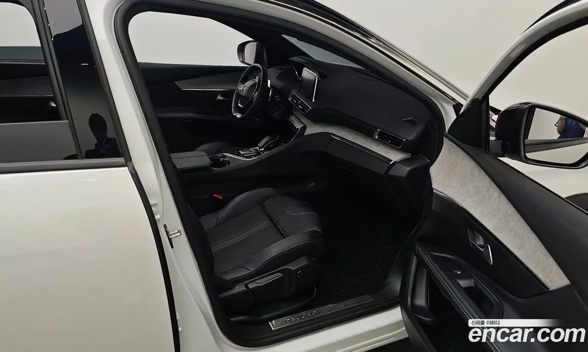 Peugeot 5008 2022 1.2 автомат (гидро), фото 16