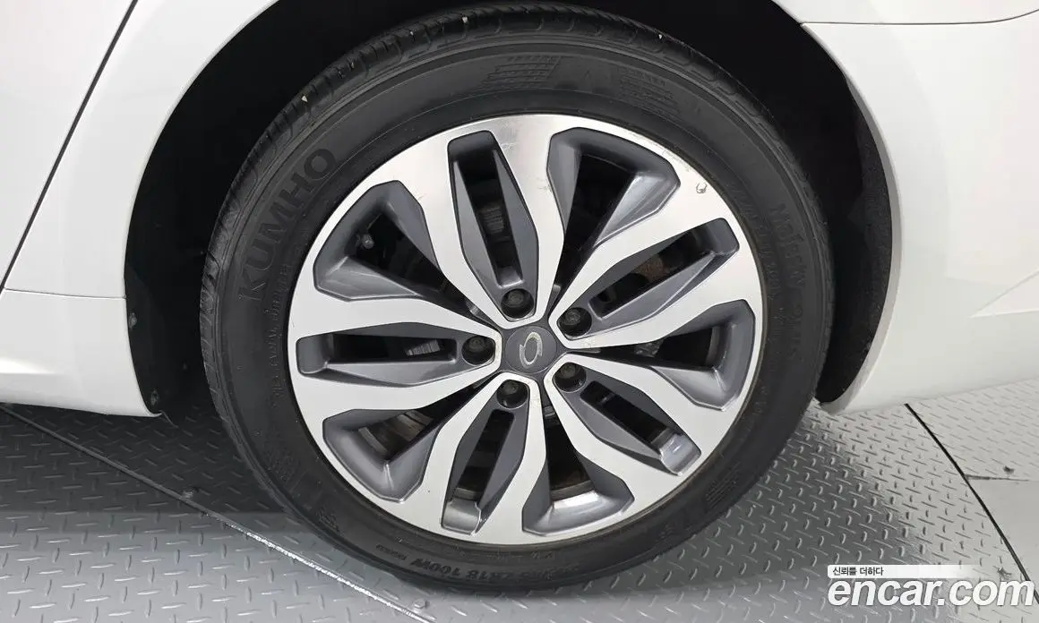 Renault (Samsung) SM6 2016 1.5 автомат (гидро), фото 6 Renault (Samsung) SM6 2016 1.5 автомат (гидро), фото 6