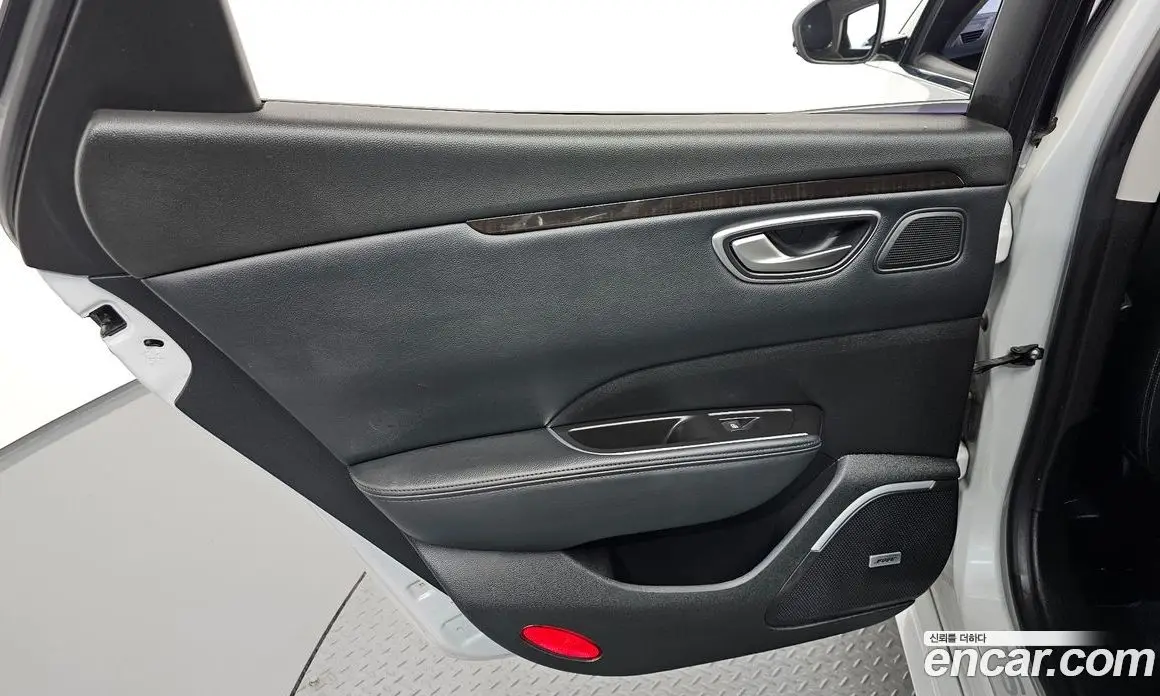 Renault (Samsung) SM6 2016 2.0 автомат (гидро), фото 15 Renault (Samsung) SM6 2016 2.0 автомат (гидро), фото 15