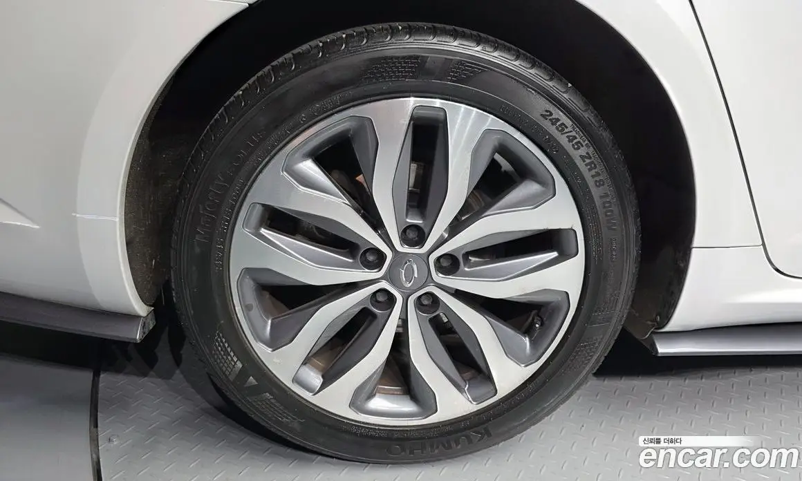 Renault (Samsung) SM6 2017 1.5 автомат (гидро), фото 5 Renault (Samsung) SM6 2017 1.5 автомат (гидро), фото 5