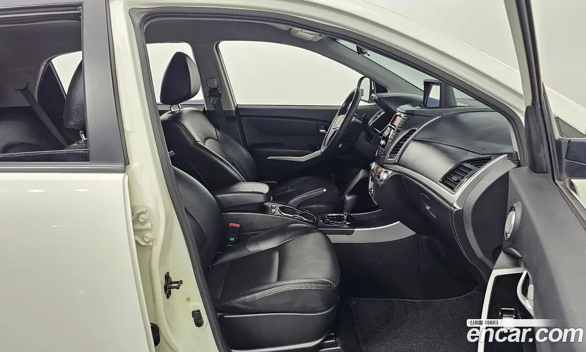 SsangYong Korando 2014 2.0 автомат (гидро), фото 16 SsangYong Korando 2014 2.0 автомат (гидро), фото 16
