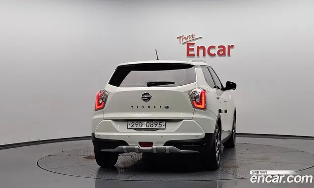 SsangYong TIBOLI 2015 1.6 автомат (гидро), миниатюра 3 SsangYong TIBOLI 2015 1.6 автомат (гидро), миниатюра 3