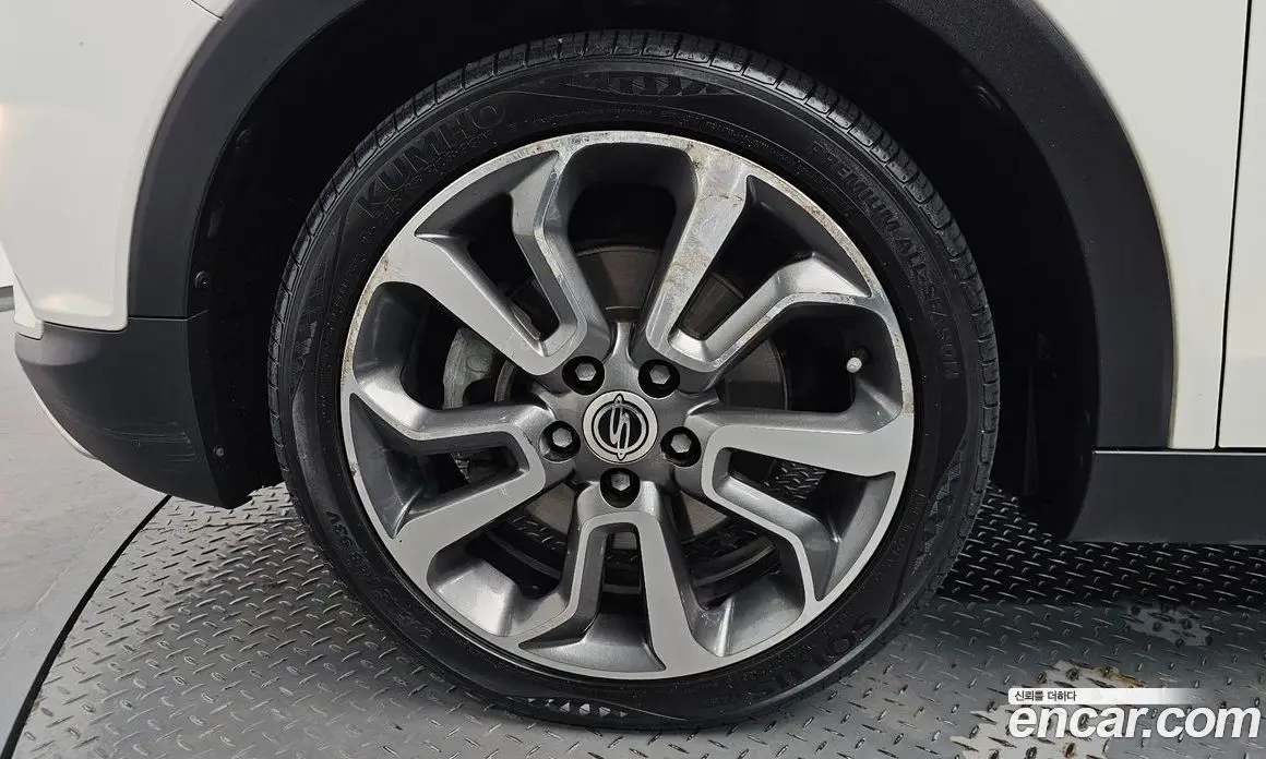 SsangYong TIBOLI 2015 1.6 автомат (гидро), фото 4 SsangYong TIBOLI 2015 1.6 автомат (гидро), фото 4