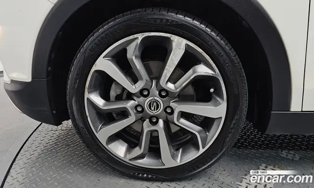 SsangYong TIBOLI 2015 1.6 автомат (гидро), миниатюра 4 SsangYong TIBOLI 2015 1.6 автомат (гидро), миниатюра 4