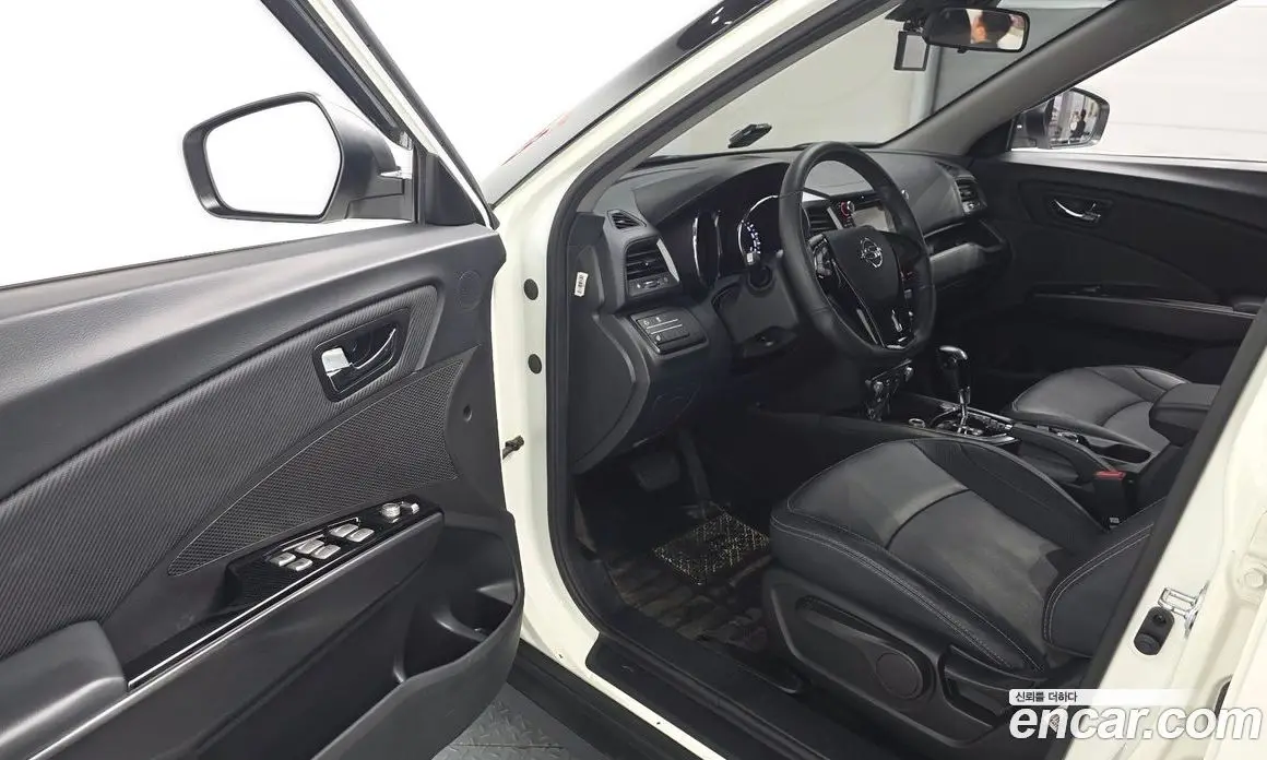 SsangYong TIBOLI 2017 1.6 автомат (гидро), фото 12