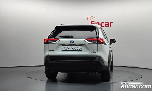 Toyota RAV4 2020 2.5 автомат (гидро), миниатюра 4 Toyota RAV4 2020 2.5 автомат (гидро), миниатюра 4