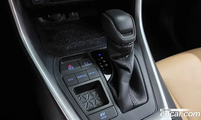 Toyota RAV4 2020 2.5 автомат (гидро), миниатюра 9 Toyota RAV4 2020 2.5 автомат (гидро), миниатюра 9