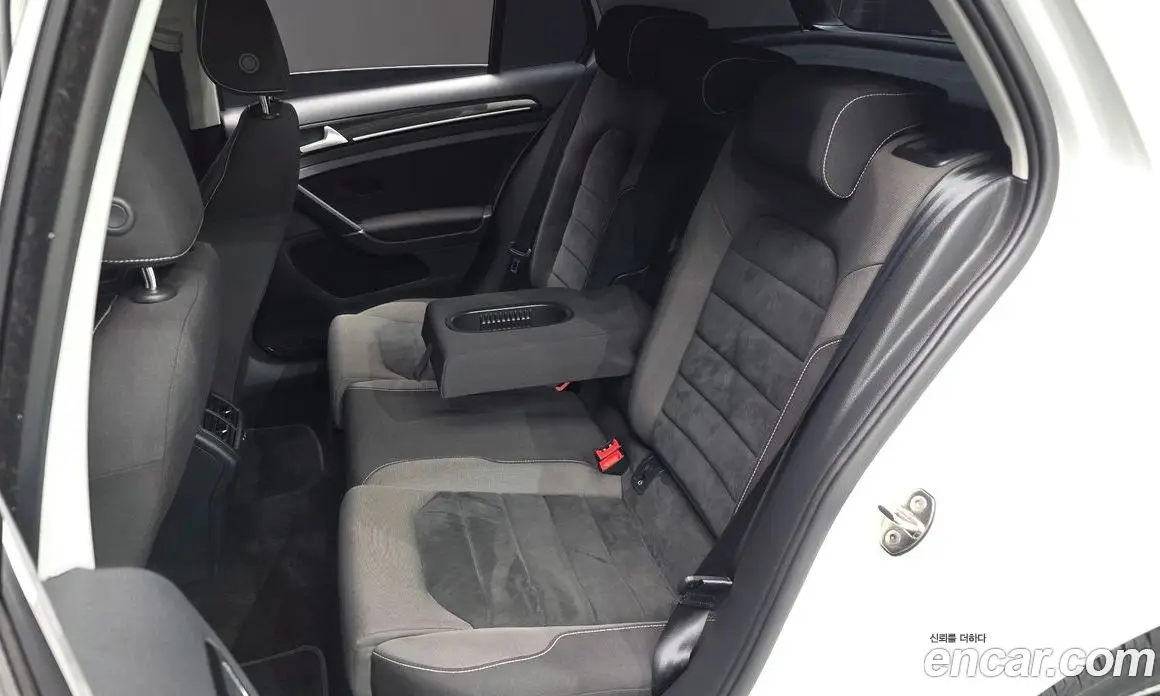 Volkswagen Golf 2015 2.0 автомат (гидро), фото 17 Volkswagen Golf 2015 2.0 автомат (гидро), фото 17