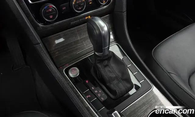 Volkswagen Passat 2018 2.0 автомат (гидро), миниатюра 12