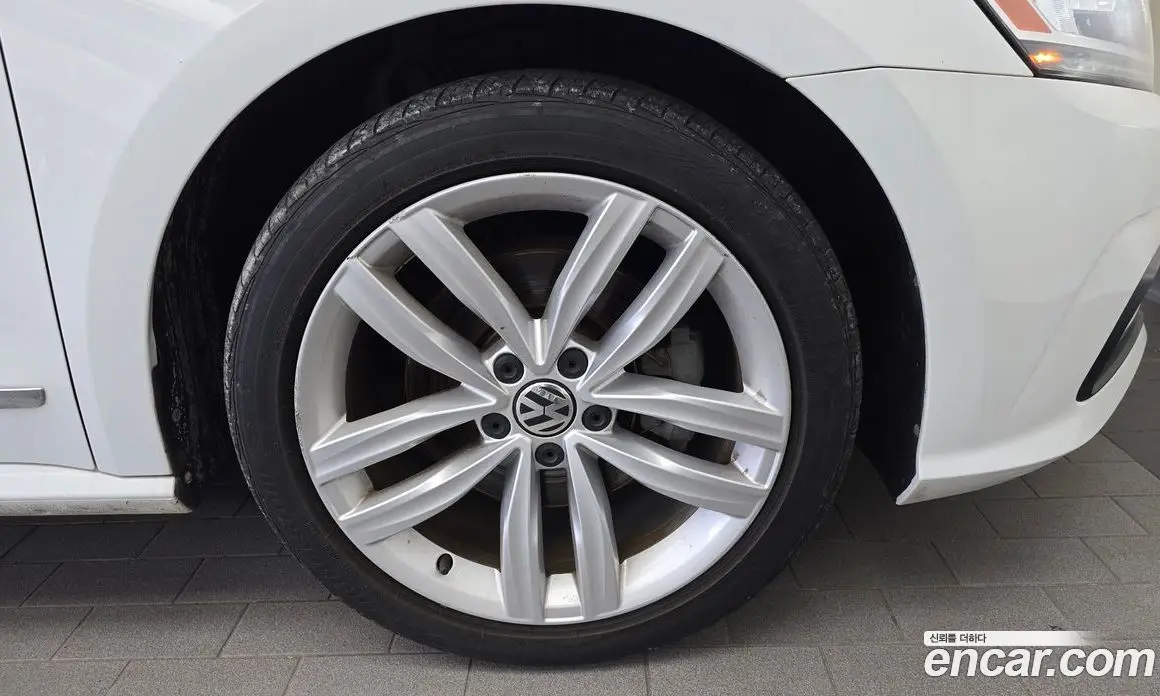 Volkswagen Passat 2018 2.0 автомат (гидро), фото 7 Volkswagen Passat 2018 2.0 автомат (гидро), фото 7
