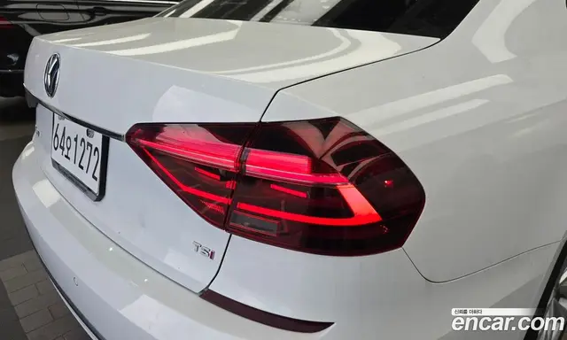 Volkswagen Passat 2018 2.0 автомат (гидро), миниатюра 9 Volkswagen Passat 2018 2.0 автомат (гидро), миниатюра 9