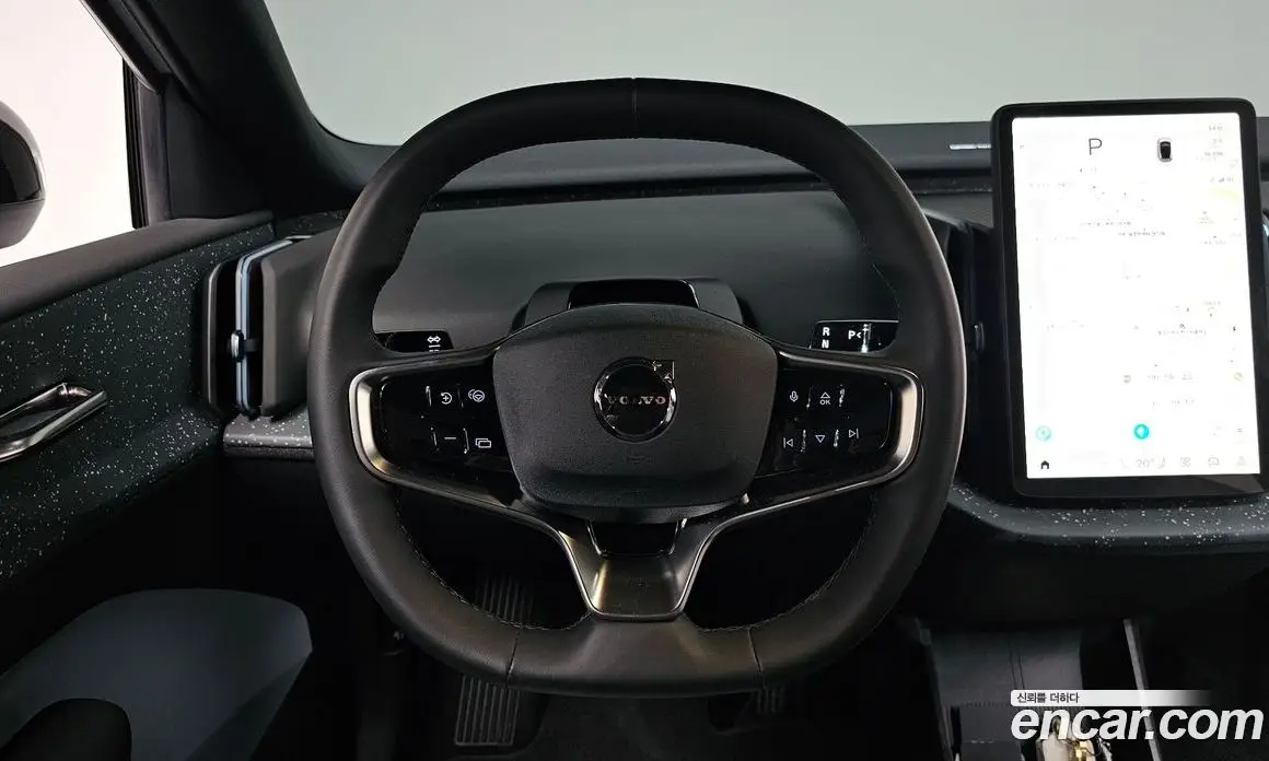 Volvo EX30 2025 0.2 автомат (гидро), фото 18