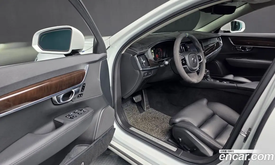 Volvo S90 2018 2.0 автомат (гидро), фото 13 Volvo S90 2018 2.0 автомат (гидро), фото 13