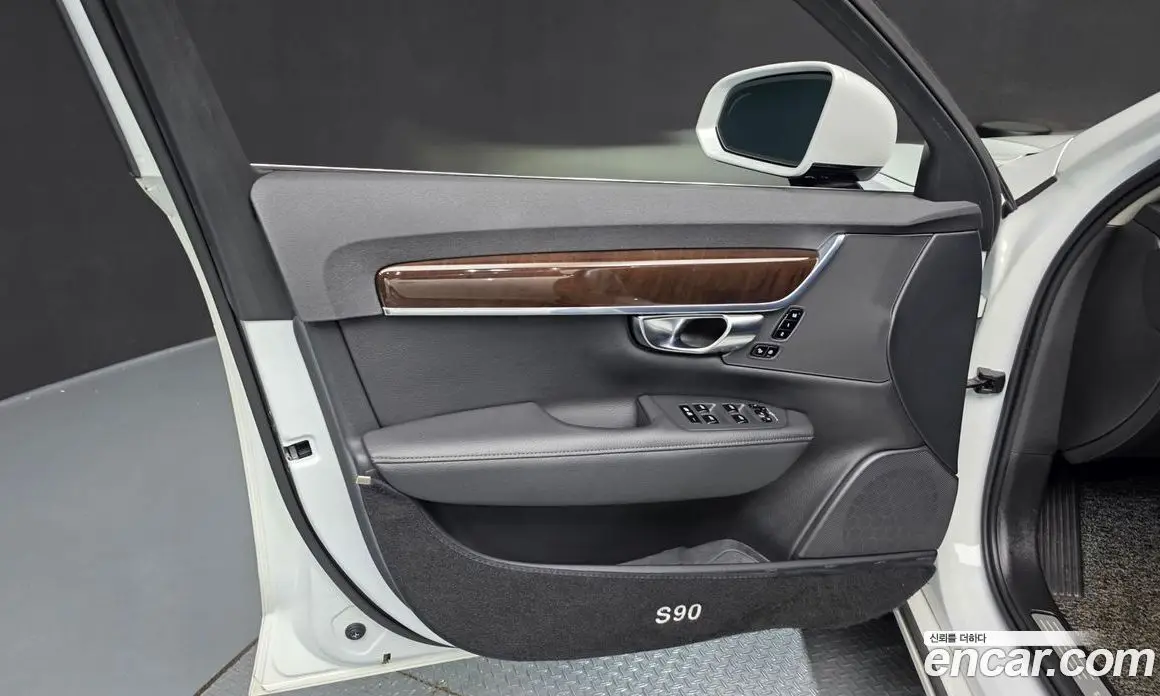 Volvo S90 2018 2.0 автомат (гидро), фото 14 Volvo S90 2018 2.0 автомат (гидро), фото 14