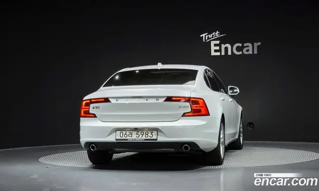 Volvo S90 2018 2.0 автомат (гидро), миниатюра 4 Volvo S90 2018 2.0 автомат (гидро), миниатюра 4