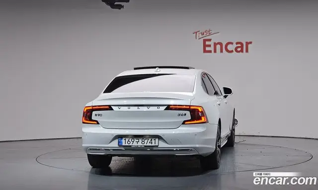 Volvo S90 2024 2.0 автомат (гидро), миниатюра 3 Volvo S90 2024 2.0 автомат (гидро), миниатюра 3
