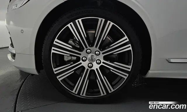 Volvo S90 2024 2.0 автомат (гидро), миниатюра 4 Volvo S90 2024 2.0 автомат (гидро), миниатюра 4