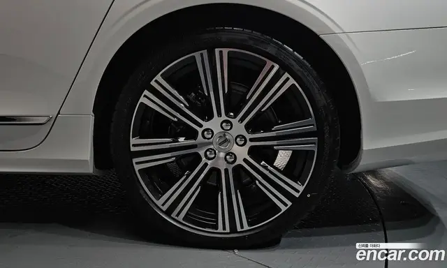 Volvo S90 2024 2.0 автомат (гидро), миниатюра 6 Volvo S90 2024 2.0 автомат (гидро), миниатюра 6