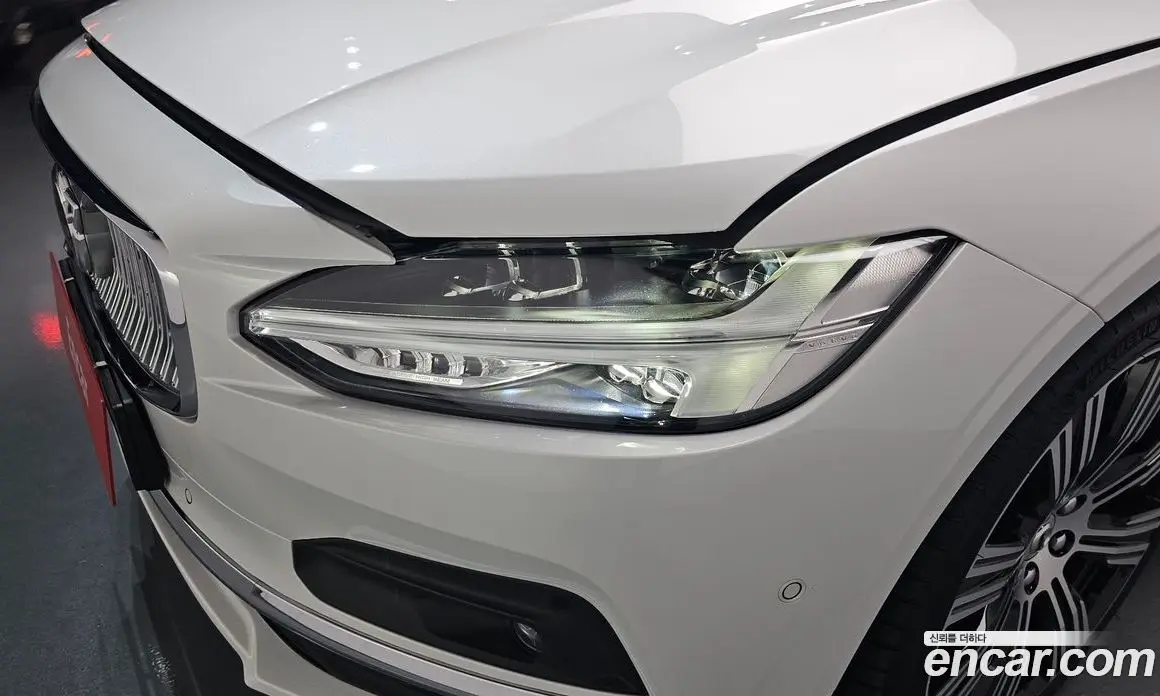 Volvo S90 2024 2.0 автомат (гидро), фото 7 Volvo S90 2024 2.0 автомат (гидро), фото 7