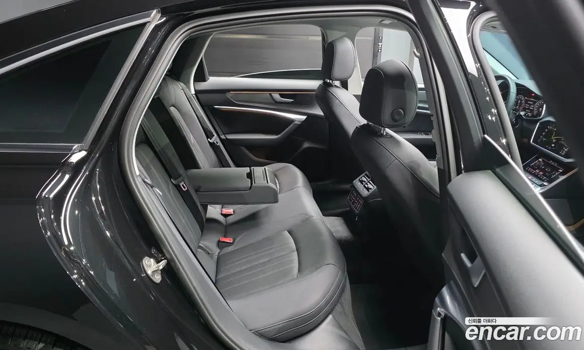 Audi A6 2020 2.0 автомат (гидро), фото 17 Audi A6 2020 2.0 автомат (гидро), фото 17