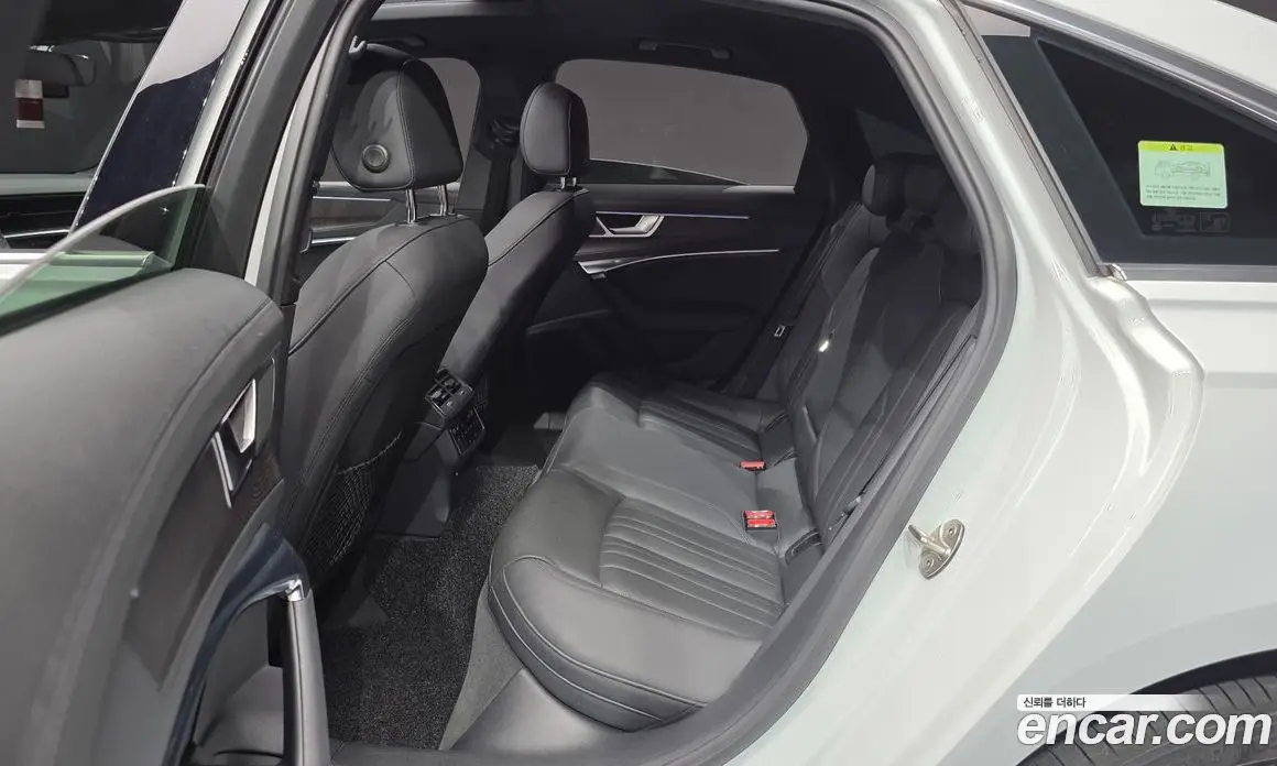 Audi A6 2021 2.0 автомат (гидро), фото 16