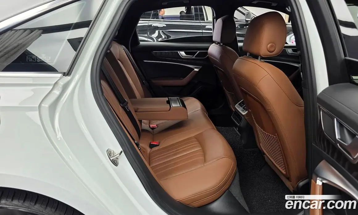 Audi A6 2021 2.0 автомат (гидро), фото 18