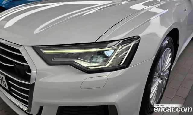 Audi A6 2021 2.0 автомат (гидро), миниатюра 8