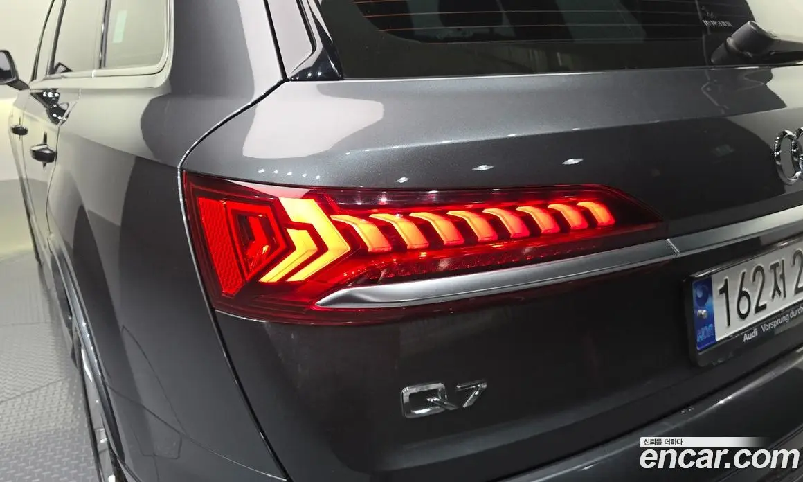 Audi Q7 2021 3.0 автомат (гидро), фото 9