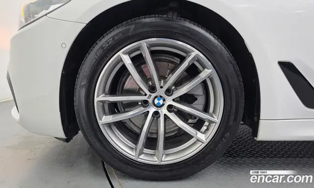 BMW 5 серия 2017 2.0 автомат (гидро), миниатюра 5 BMW 5 серия 2017 2.0 автомат (гидро), миниатюра 5