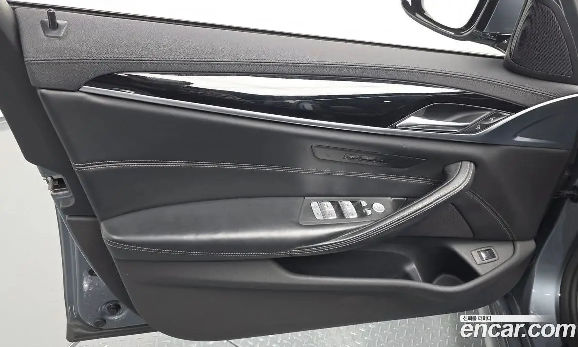 BMW 5 серия 2019 2.0 автомат (гидро), фото 14