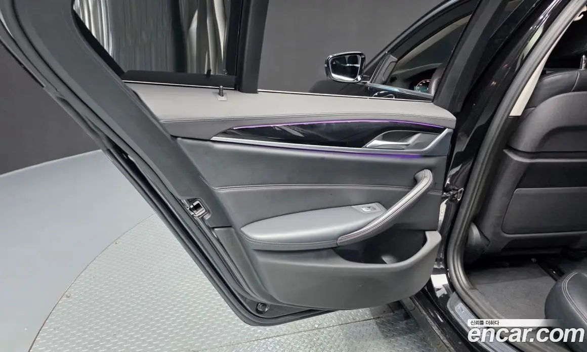 BMW 5 серия 2019 2.0 автомат (гидро), фото 15 BMW 5 серия 2019 2.0 автомат (гидро), фото 15