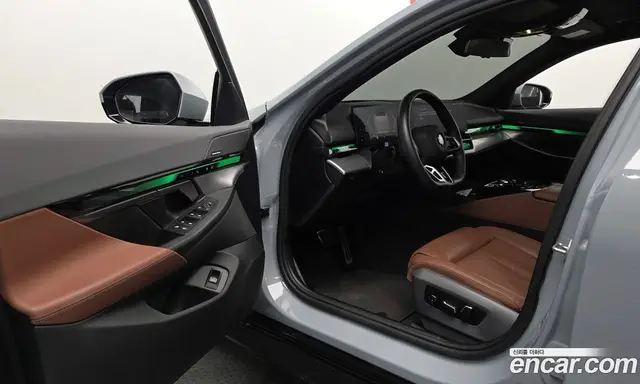 BMW 5 серия 2023 2.0 автомат (гидро), миниатюра 12