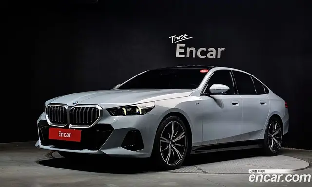 BMW 5 серия, 2024, 33 064 км