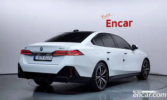 BMW 5 серия 2024 2.0 автомат (гидро), миниатюра 2 BMW 5 серия 2024 2.0 автомат (гидро), миниатюра 2