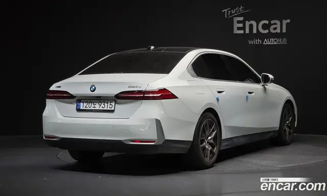 BMW 5 серия, 2024, 32 034 км