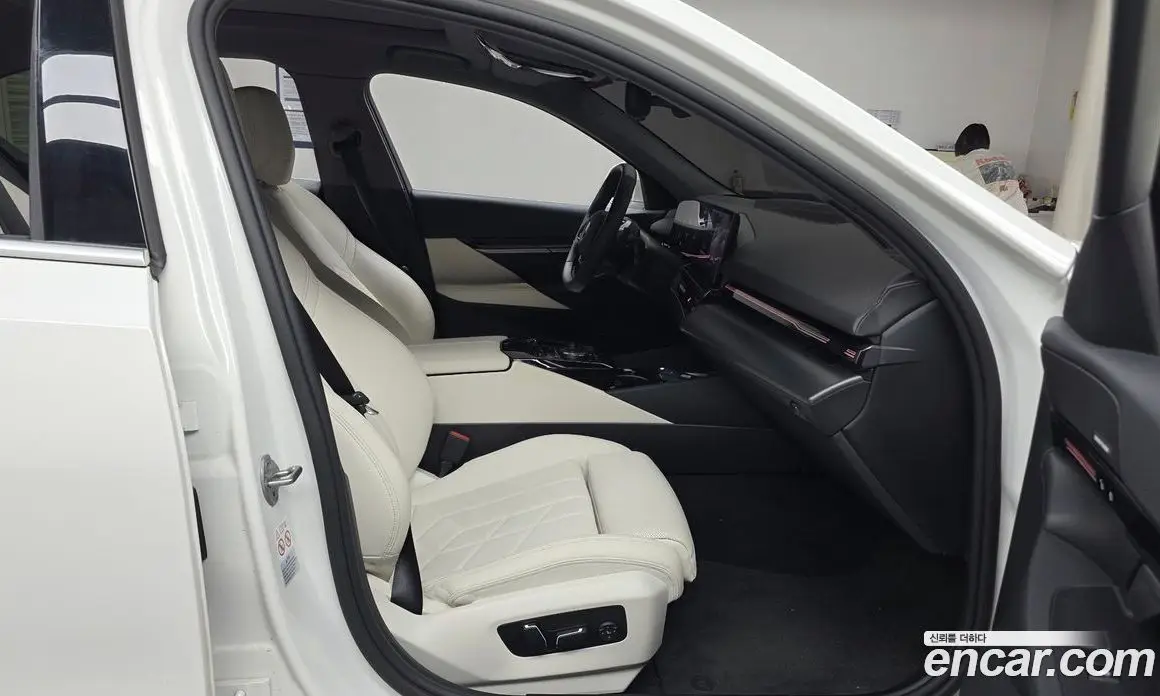 BMW 5 серия 2024 2.0 автомат (гидро), фото 16 BMW 5 серия 2024 2.0 автомат (гидро), фото 16