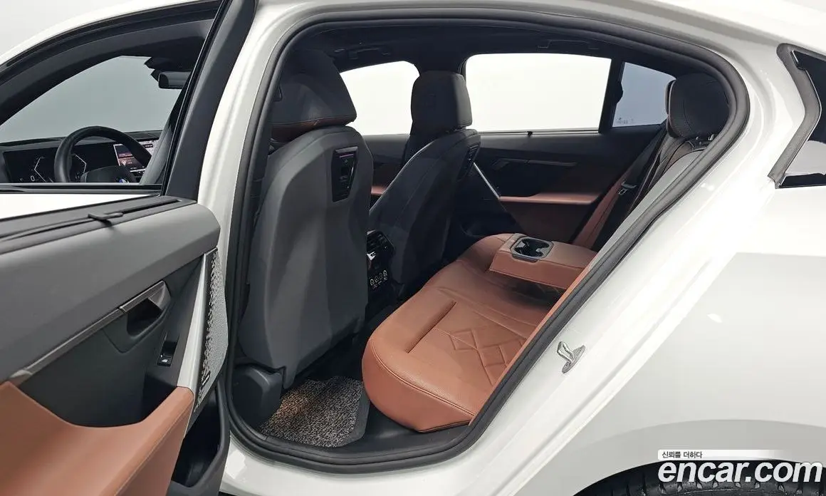 BMW 5 серия 2024 2.0 автомат (гидро), фото 18 BMW 5 серия 2024 2.0 автомат (гидро), фото 18