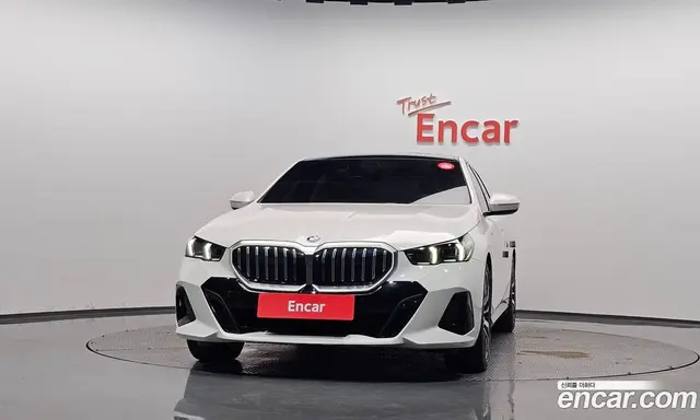 BMW 5 серия 2024 2.0 автомат (гидро), миниатюра 3 BMW 5 серия 2024 2.0 автомат (гидро), миниатюра 3