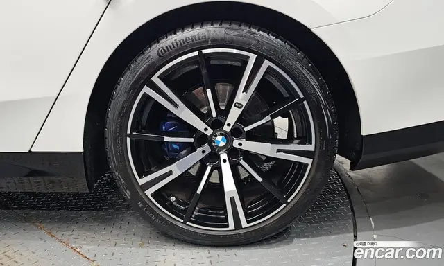 BMW 5 серия 2024 2.0 автомат (гидро), миниатюра 7 BMW 5 серия 2024 2.0 автомат (гидро), миниатюра 7