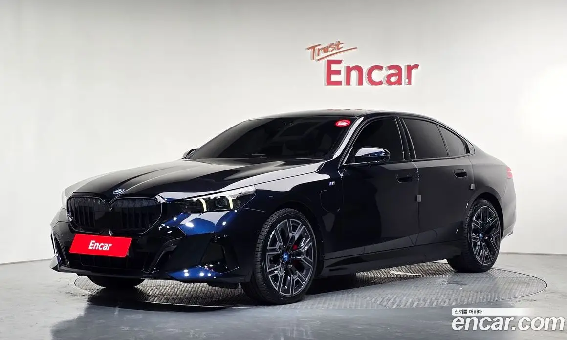 BMW 5 серия 2024 2.0 автомат (гидро), фото 1 BMW 5 серия 2024 2.0 автомат (гидро), фото 1
