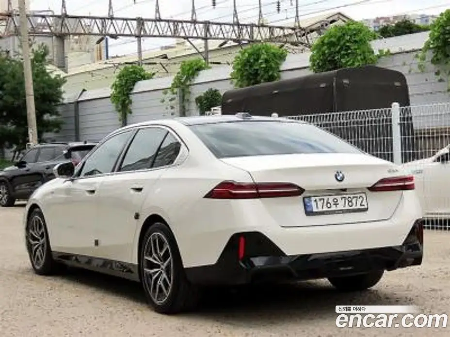 BMW 5 серия 2024 2.0 автомат (гидро), фото 3