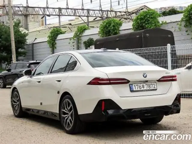 BMW 5 серия 2024 2.0 автомат (гидро), миниатюра 3