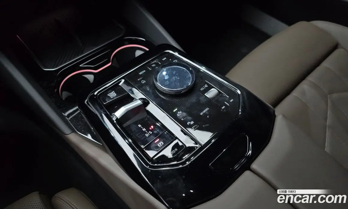 BMW 5 серия 2025 2.0 автомат (гидро), фото 12